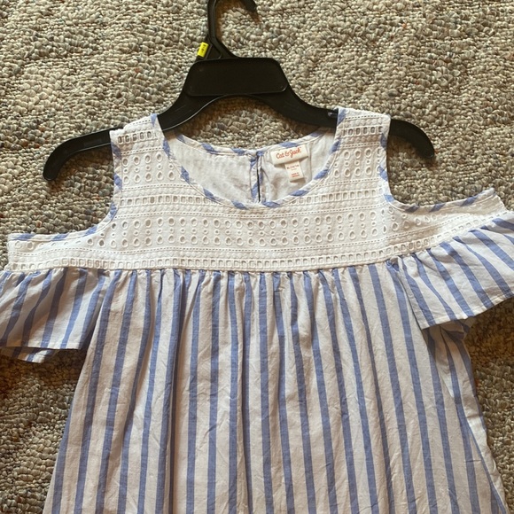 Cat & Jack size 14-16 (XL girls) blue/white striped top with white lace. - Picture 2 of 3